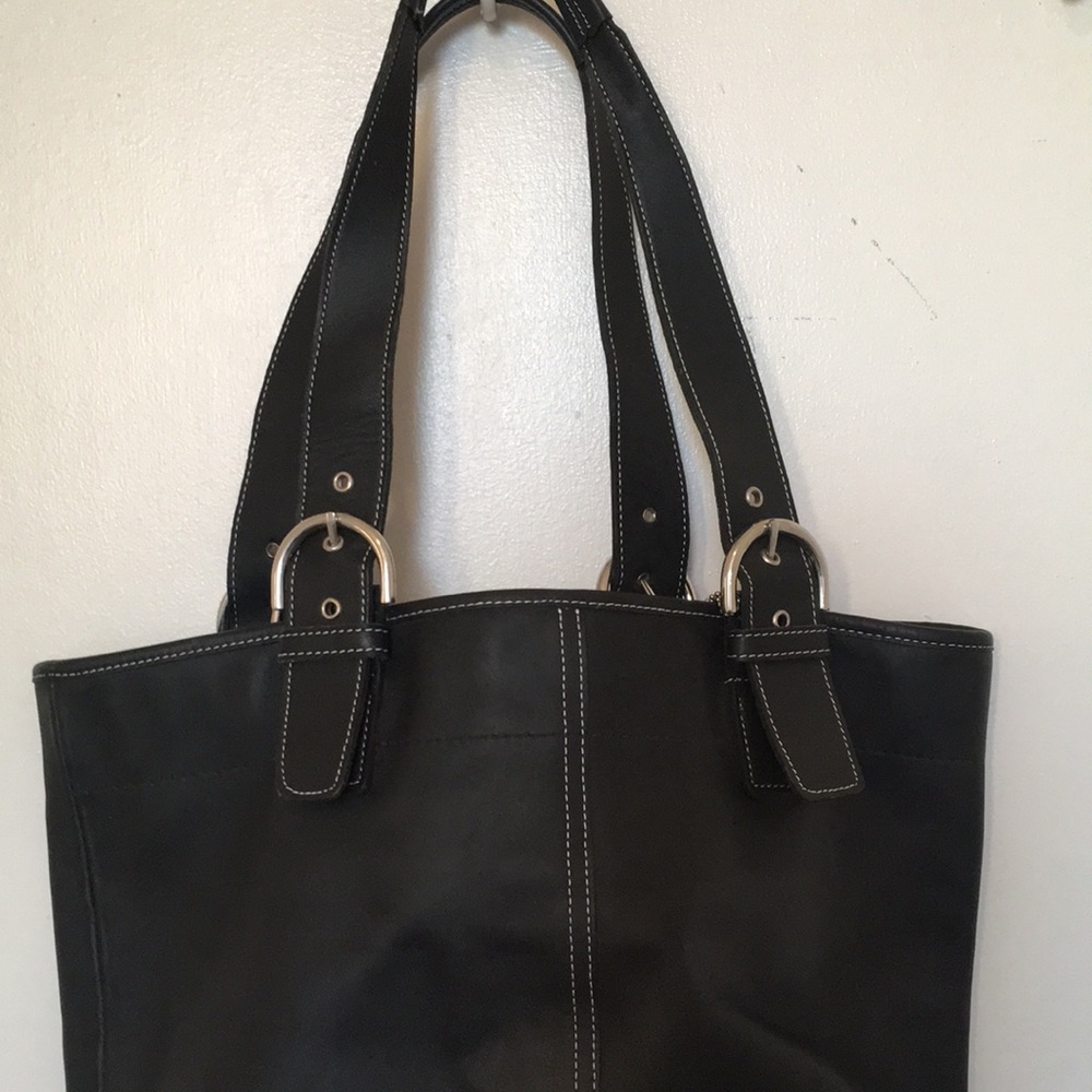 Coach bag! - Picture 2 of 4